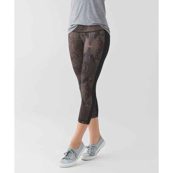 Lululemon Wunder Under Crop II Golden Goddess Cashew Multi Black Size 4 - Picture 1 of 6
